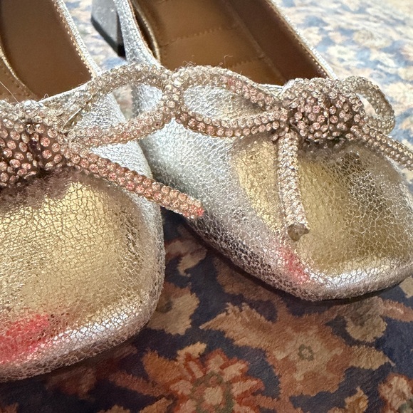 Like new Kelly & Katie Shimmering Silver Flats with Bow size 6. Perfect shoe! - Picture 3 of 9